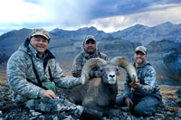 guided big horn sheep hunts, guided sheep hunting wyoming, outfitters wyoming, sheep hunts, ram hunts, hunting big horn sheep rams wy