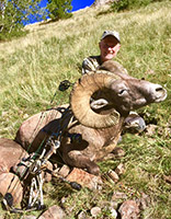 guided big horn sheep hunts, guided sheep hunting wyoming, outfitters wyoming, sheep hunts, ram hunts, hunting big horn sheep rams wy