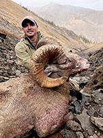 guided big horn sheep hunts, guided sheep hunting wyoming, outfitters wyoming, sheep hunts, ram hunts, hunting big horn sheep rams wy