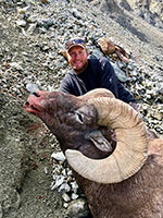 guided big horn sheep hunts, guided sheep hunting wyoming, outfitters wyoming, sheep hunts, ram hunts, hunting big horn sheep rams wy