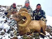 guided big horn sheep hunts, guided sheep hunting wyoming, outfitters wyoming, sheep hunts, ram hunts, hunting big horn sheep rams wy