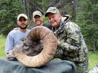 guided big horn sheep hunts, guided sheep hunting wyoming, outfitters wyoming, sheep hunts, ram hunts, hunting big horn sheep rams wy