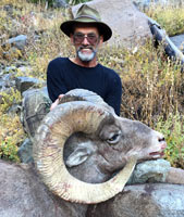 guided big horn sheep hunts, guided sheep hunting wyoming, outfitters wyoming, sheep hunts, ram hunts, hunting big horn sheep rams wy